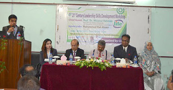 রাজনীতি হতে হবে সাধারণ মানুষের কল্যাণে