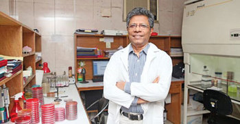 ইউনেস্কো পুরস্কার পেলেন ড. সমীর সাহা