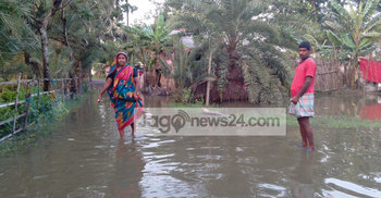 সাতক্ষীরায় শতাধিক পরিবার পানিবন্দি