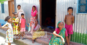 চুরির অপবাদে ২ পরিবার একঘরে