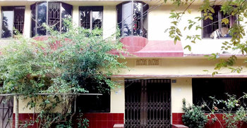 বিএনপির প্রার্থী লায়ন হারুনের বাড়িতে হামলা