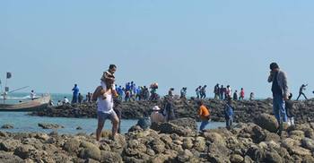 নির্বাচনের ৪ দিন সেন্টমার্টিনে পর্যটক নিষিদ্ধ