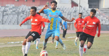 সবুজের নাটকীয় গোলে কোয়ার্টার ফাইনালে চট্টগ্রাম আবাহনী