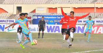 শেষ আটে আরামবাগ, হলুদ কার্ডে বিদায় সাইফের