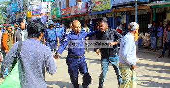 বান্দরবানে বিএনপির বিক্ষোভে পুলিশের লাঠিচার্জ : আটক ৩