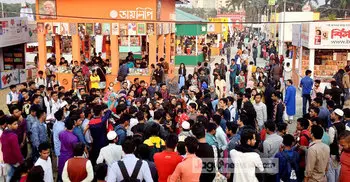 Book fair abuzz with weekend visitors