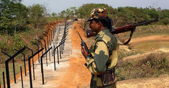 বাংলাদেশির বুকে বিএসএফের রাবার বুলেট