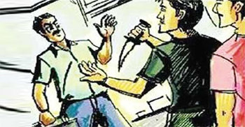 সাংবাদিক পরিচয়ে মোটরসাইকেল ও টাকা ছিনতাই