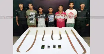 5 Rohingyas held with arms for dacoity in Ukhiya
