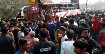 ফরিদপুরে পৃথক সড়ক দুর্ঘটনায় নিহত ৫