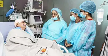PM visits ailing Zafar Iqbal at CMH