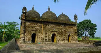 Bangladesh eyes on its share in Islamic heritage tourism
