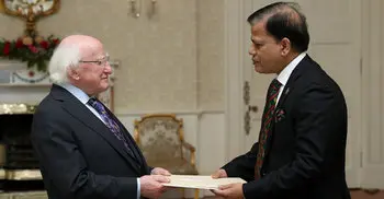 Nazmul Quaunine presents credentials to Irish president