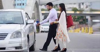 Uber launches uberHIRE in Dhaka