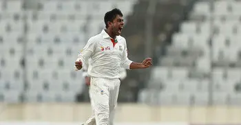 Mehidy strikes early after Bangladesh 513