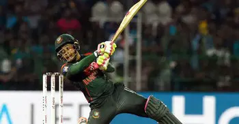 Mushfiq pulls off record Bangladesh chase