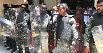 Maldives army seals off parliament, arrests MPs