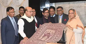 Nasim gifts shital pati to PM, cabinet colleagues