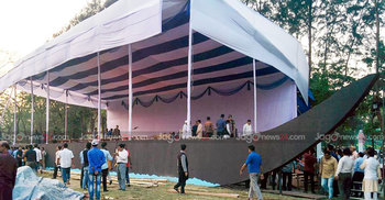 প্রধানমন্ত্রীর জন্য প্রস্তুত সুবিশাল নৌকা মঞ্চ