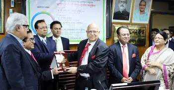 Pran-RFL’s 4 arms receive top VAT payer awards at DITF