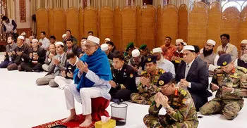 President joins Akheri Munajat from Bangabhaban