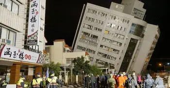 4 killed, 145 missing after quake rocks Taiwan tourist area