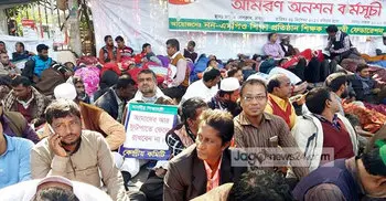 Non-MPO teachers continue hunger strike for fourth day