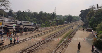 রেলের জমি যেন অপরাধের স্বর্গরাজ্য