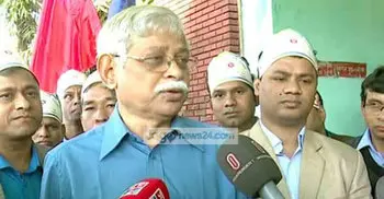 Minister’s resignation not a solution to questions leak: Prof Zafar Iqbal