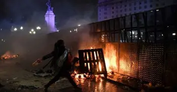 Argentina abortion: Senate defeats bill after polarising debate