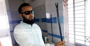 With losing eyes, Siddiqur secures first class