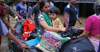 Kerala floods: More than 160 dead in Indian deluge