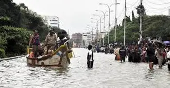 Death toll nears 400 in India's flood-hit Kerala, dozens missing