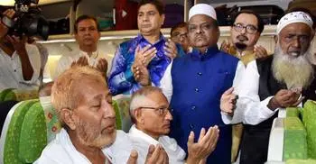 First Biman hajj flight with 419 pilgrims takes off