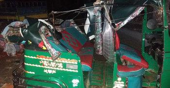 দুই সিএনজির সংঘর্ষে দুই যাত্রীর দেহ ছিন্নভিন্ন