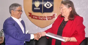Professor Emeritus of New Zealand meets DU VC