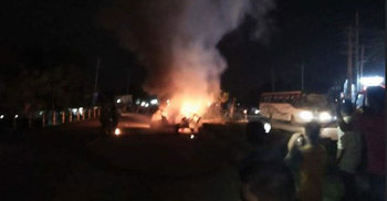 শ্রীপুরে মোটরসাইকেল আরোহীকে ধাক্কা, প্রাইভেটকার ভস্মীভূত