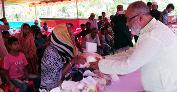 কালীগঞ্জে ঈদ সামগ্রী বিতরণ