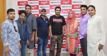 বার্তাকক্ষেই কাটে তাদের ঈদ আনন্দ!