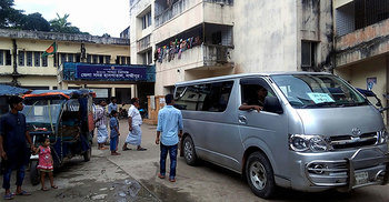 মাদক অভিযানে গিয়ে এএসআইসহ ২ পুলিশ আহত