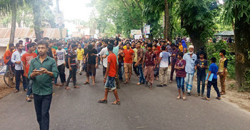 ট্রাক্টরের ধাক্কায় নারী শ্রমিক নিহত