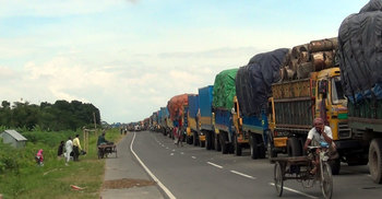 কাঁঠালবাড়ি-শিমুলিয়া ঘাটে গাড়ির দীর্ঘ সারি