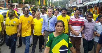 র‌্যালিতে ব্রাজিলের শাড়ি