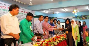মেহেরপুরে এসএসসিতে জিপিএ-৫ প্রাপ্ত শিক্ষার্থীদের সম্মাননা