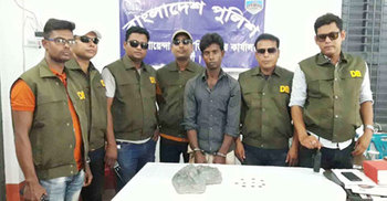 নওগাঁয় কষ্টি পাথরের মূর্তি উদ্ধার