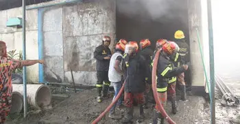 নারায়ণগঞ্জে পোশাক কারখানায় অগ্নিকাণ্ড, অর্ধকোটি টাকার ক্ষতি