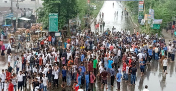 ঢাকা-সিলেট মহাসড়ক অবরোধ করেছে শিক্ষার্থীরা