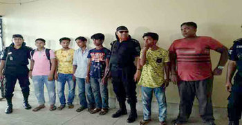 থামছে না টিকিট কালোবাজারি, রাজশাহীতে আটক ৬