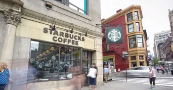 Starbucks will ditch plastic straws by 2020 to reduce ocean waste