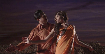 আসিফের গানে এভ্রিল